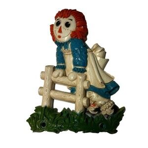Vintage Raggedy Ann Plastic Wall Hanging 1977 Bobbs Merrill Company Syroco Inc.